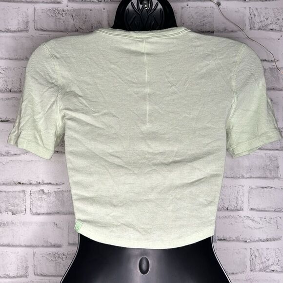 Lululemon Hold Tight Cropped T-Shirt Size 4 S Small - Picture 3 of 5